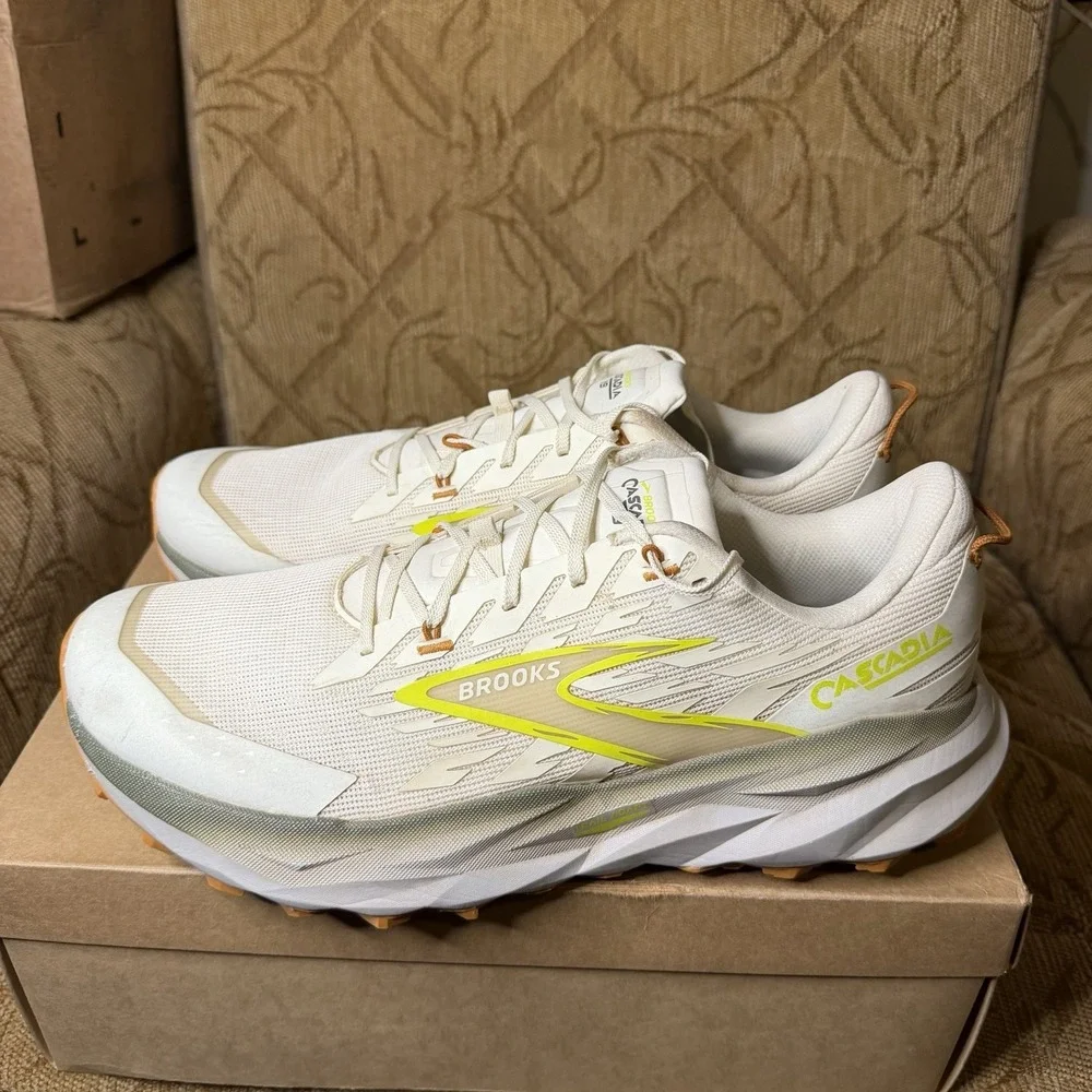 Brooks Cascadia 19 Coconut Olive Ginger 1104571D183 Men's Size 13 Trail Shoes
